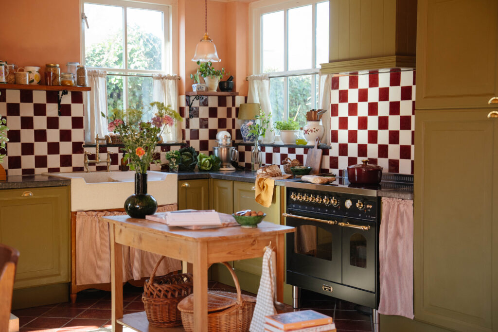 Coy Blush Courty Rose Country Green Juul Elisabeth Pure & Original